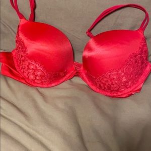 Pink lace Victoria’s Secret push up 36c very sexy